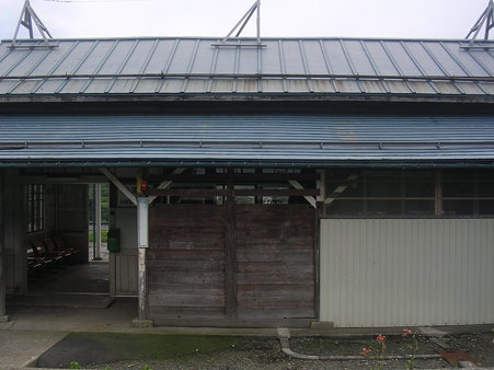 平滝駅舎