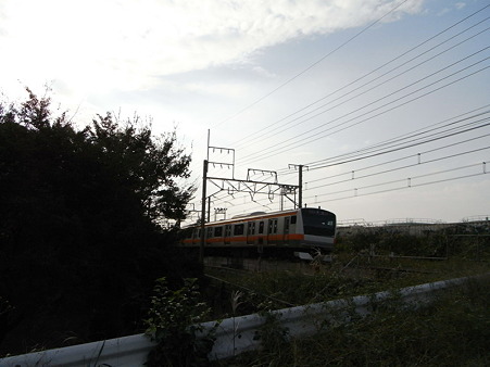 E233系中央線(浅川)