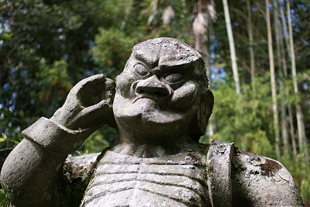 (8)龍雲寺石造仁王像　吽形