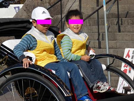 島原城にて人力車