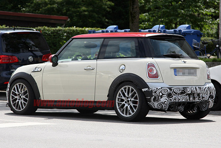 06-mini-cooper-jcw-challenge-spy-shots