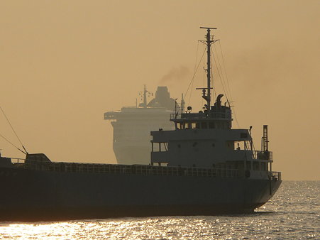 100219-QM2入港 (16)