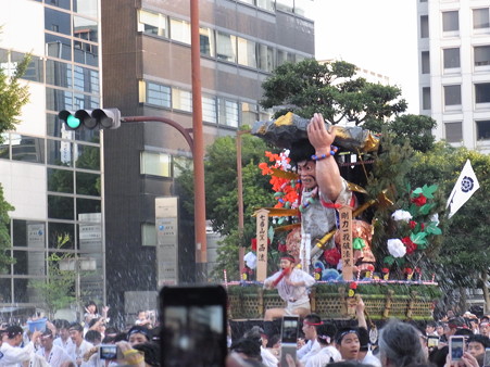 05 追い山当日 博多祇園山笠 西流 舁き山 剛力一投破漆黒(ごうりきいっとうしっこくをやぶる)2012年 写真画像8