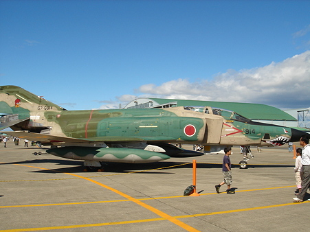 RF−4E #914