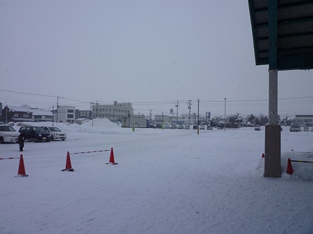 吹雪も酷くなってきた