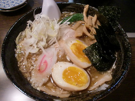 特豪とりガララーメン1200円