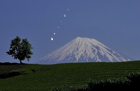 2お茶と日食リング3