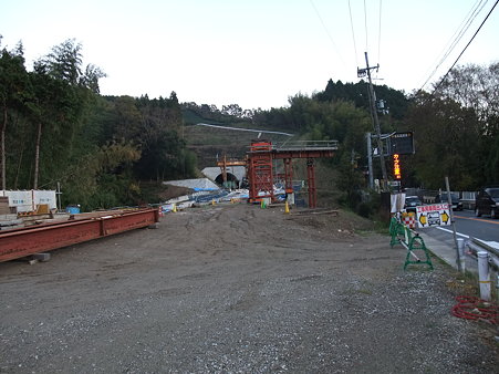 湾漂山トンネル建設中