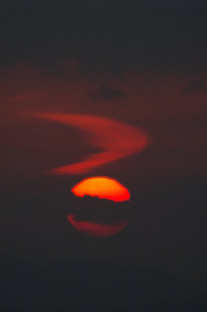 お洒落な夕陽かも??(笑)